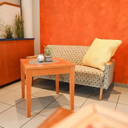מלון Sonnenhof - Tante Alma's Sommerfrische 3*