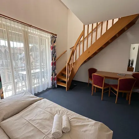 Sonnenhof - Tante Alma`s Sommerfrische Hotel